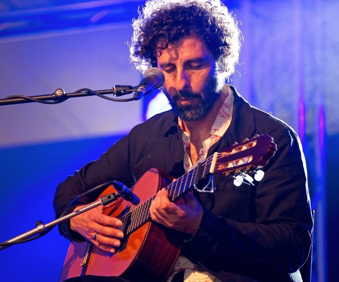 José González