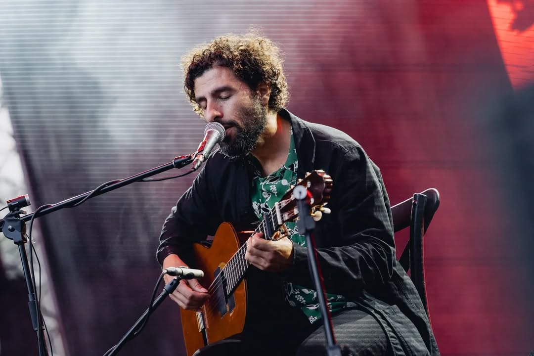 José González